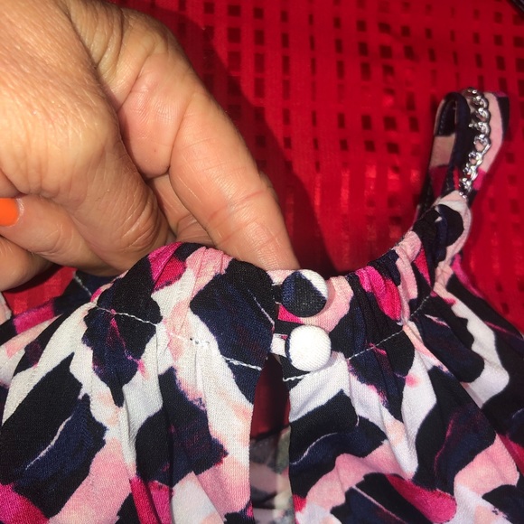 White House Black Market colorful top - Picture 8 of 9